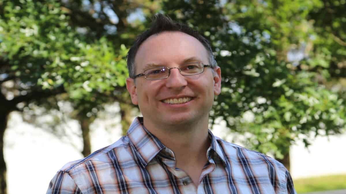 Jon Dulin writer Money Smart Guides